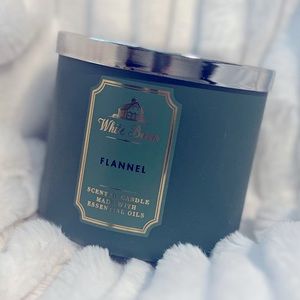 Bath & Body Works 3 wick candle